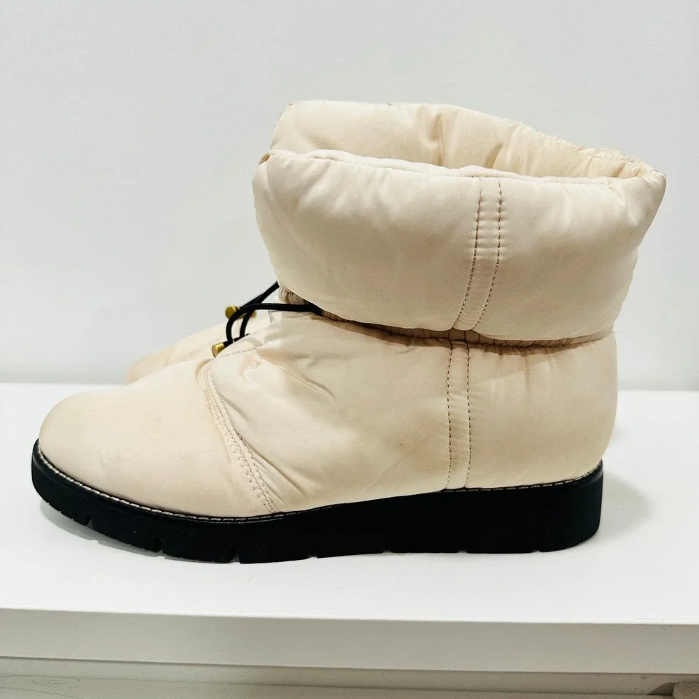 J.Crew Ivory Puffer Ankle Boots Bungee Toggle Winter Lug Sole BD325 Womens 8